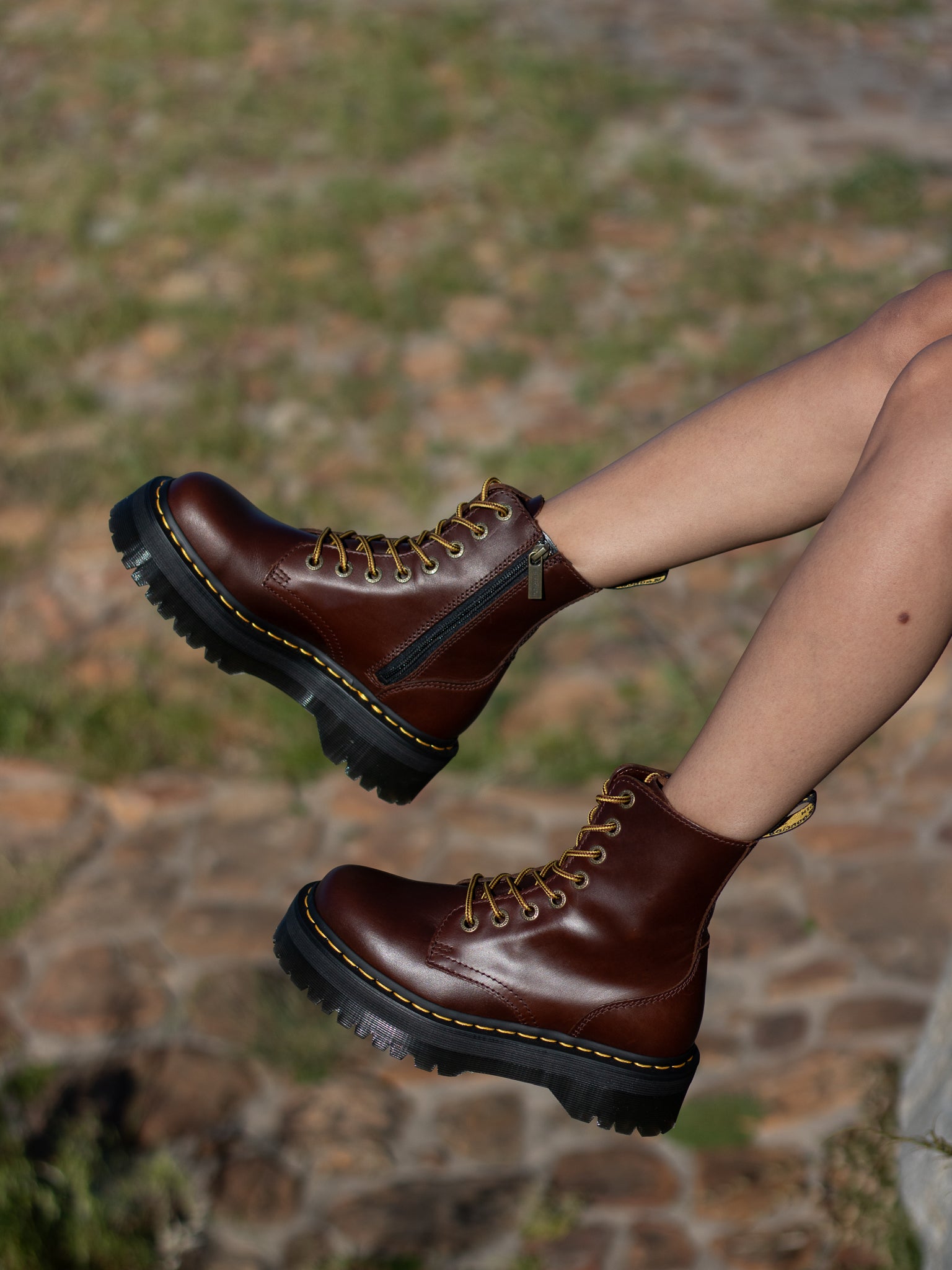 Dr martens arcadia quest best sale